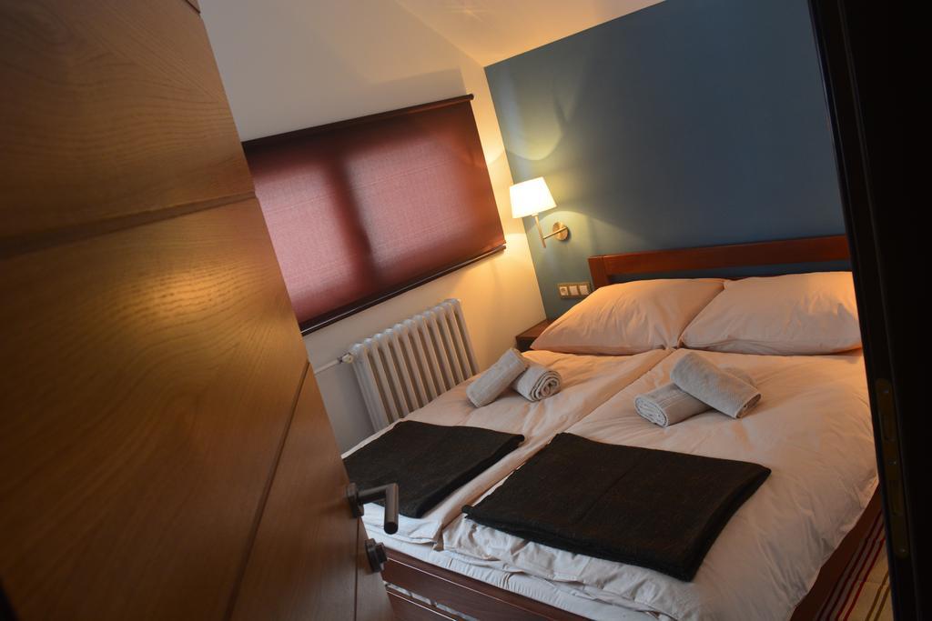 Guest House Zavicaj Pale Bilik gambar